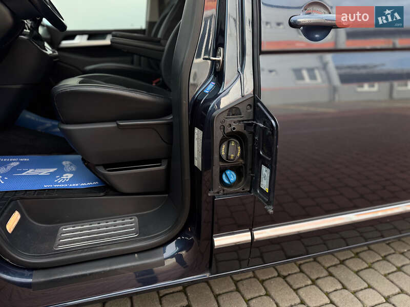 Мінівен Volkswagen Multivan 2019 в Мукачевому