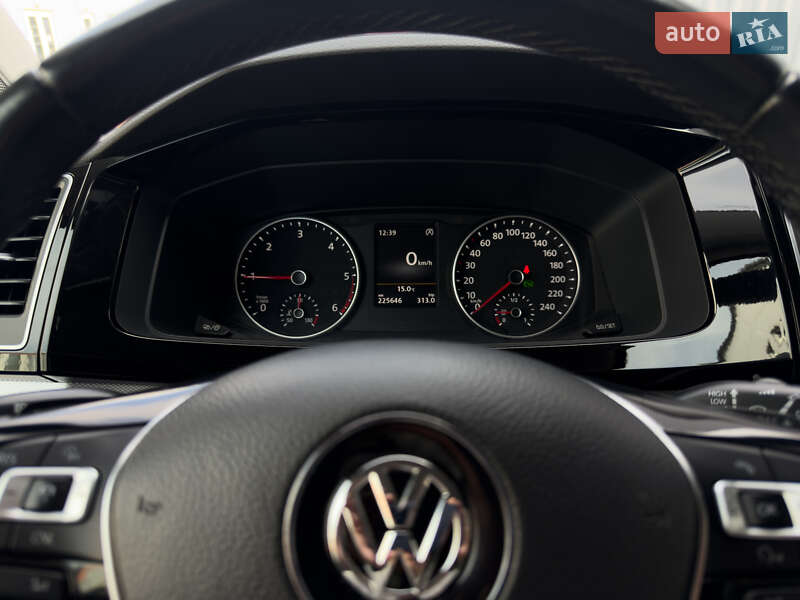 Мінівен Volkswagen Multivan 2019 в Мукачевому