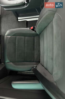 Минивэн Volkswagen Multivan 2019 в 