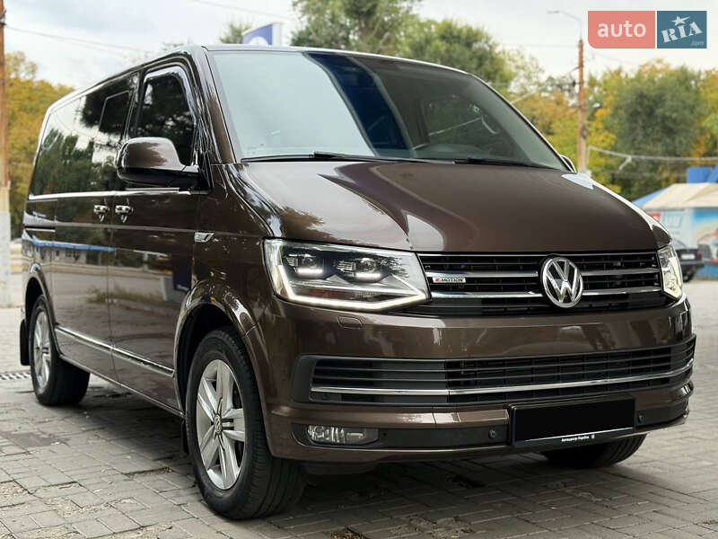 Минивэн Volkswagen Multivan 2016 в Днепре