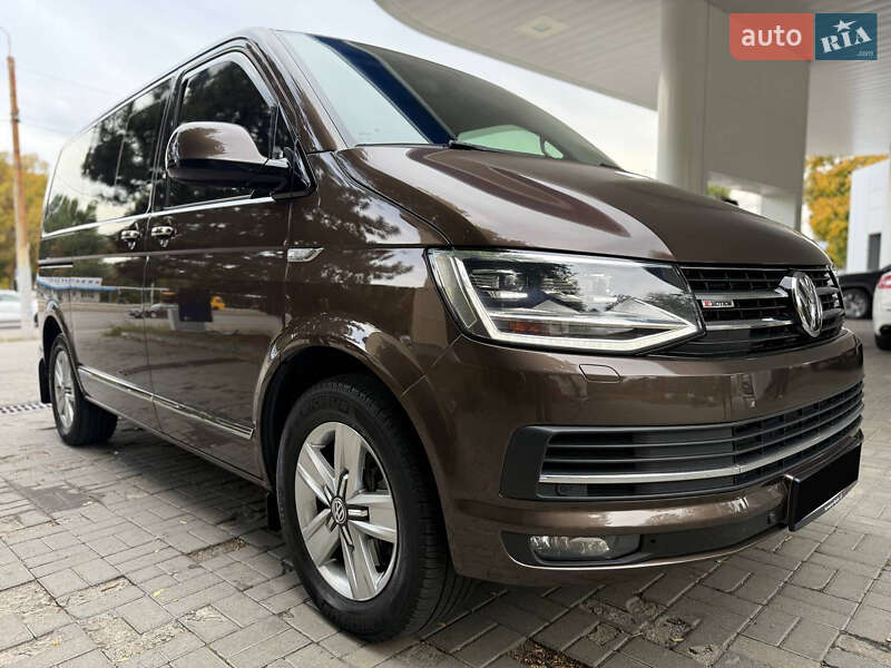 Минивэн Volkswagen Multivan 2016 в Днепре