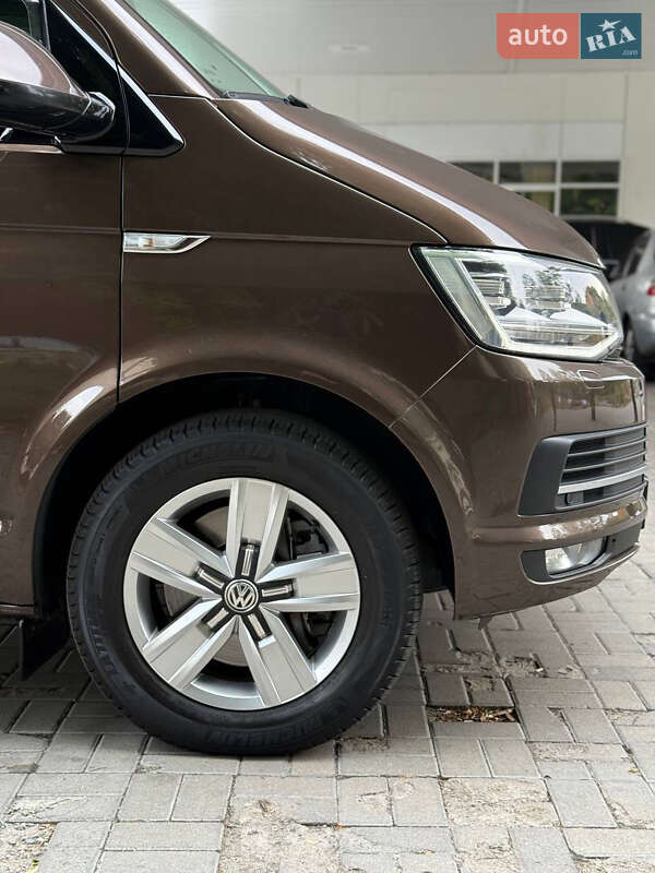 Минивэн Volkswagen Multivan 2016 в Днепре