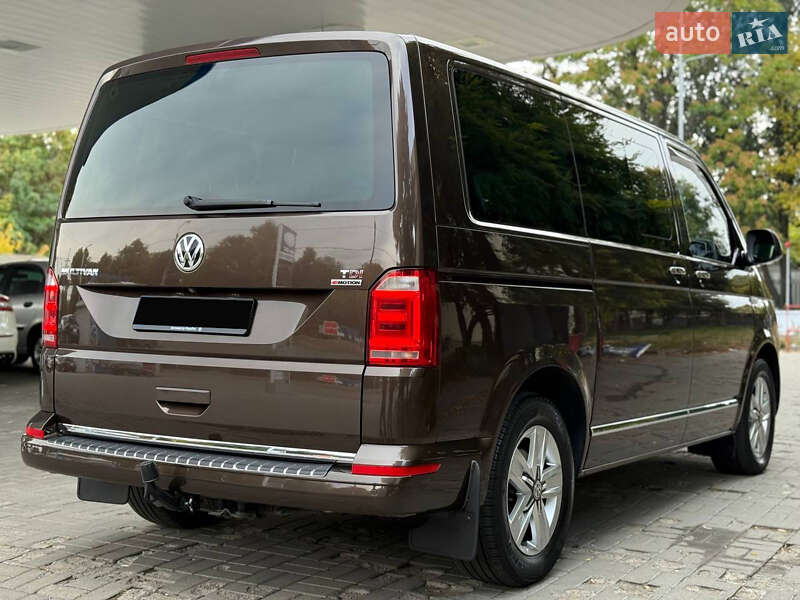 Минивэн Volkswagen Multivan 2016 в Днепре