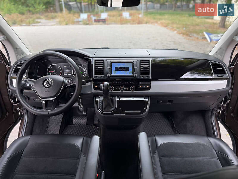 Минивэн Volkswagen Multivan 2016 в Днепре