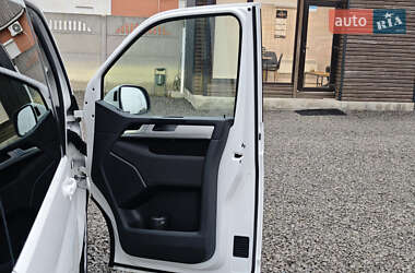 Мінівен Volkswagen Multivan 2019 в 