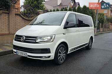 Мінівен Volkswagen Multivan 2017 в 
