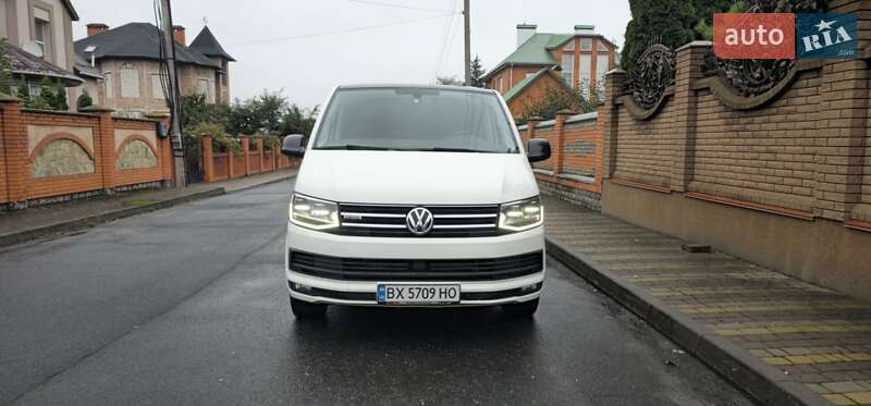 Минивэн Volkswagen Multivan 2017 в Хмельницком