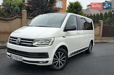 Мінівен Volkswagen Multivan 2017 в 