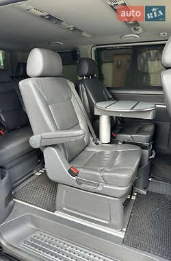 Минивэн Volkswagen Multivan 2012 в 