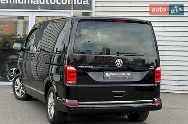 Минивэн Volkswagen Multivan 2015 в 