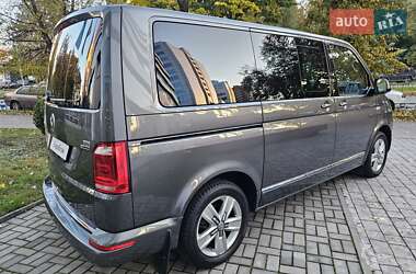 Мінівен Volkswagen Multivan 2015 в 