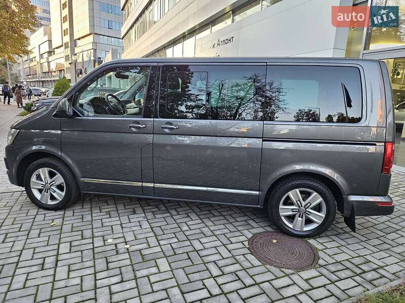 Минивэн Volkswagen Multivan 2015 в Киеве