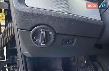 Мінівен Volkswagen Multivan 2015 в 