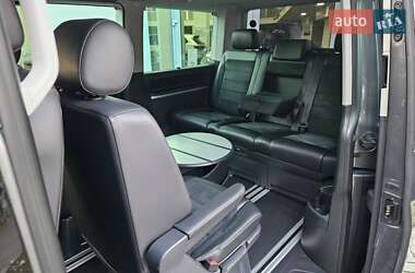 Мінівен Volkswagen Multivan 2015 в 