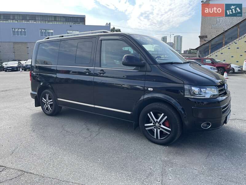 Минивэн Volkswagen Multivan 2012 в Киеве