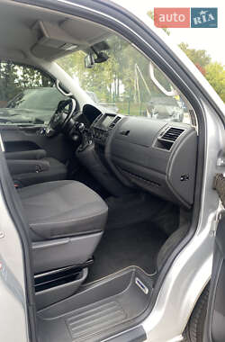 Мінівен Volkswagen Multivan 2012 в  фото 11 Мінівен Volkswagen Multivan 2012 в