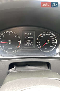 Мінівен Volkswagen Multivan 2012 в  фото 23 Мінівен Volkswagen Multivan 2012 в