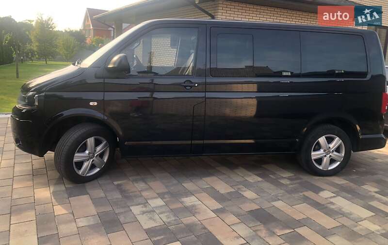 Мінівен Volkswagen Multivan 2011 в Чернігові