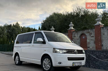 Мінівен Volkswagen Multivan 2015 в 