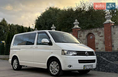 Мінівен Volkswagen Multivan 2015 в 