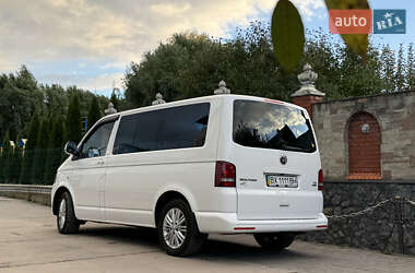 Мінівен Volkswagen Multivan 2015 в 
