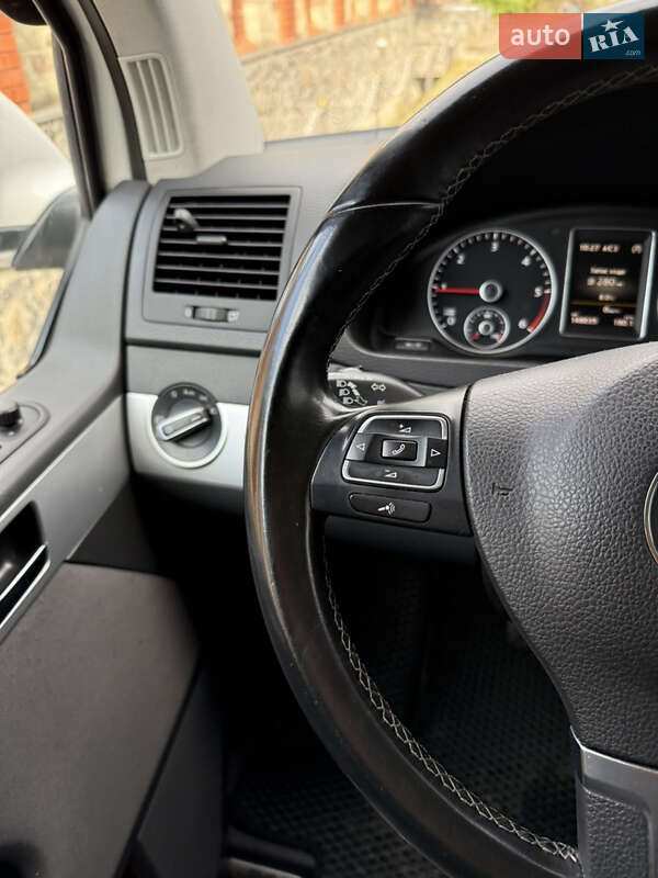 Минивэн Volkswagen Multivan 2015 в Красилове фото 29 Минивэн Volkswagen Multivan 2015 в Красилове