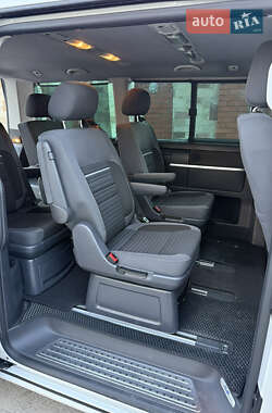 Мінівен Volkswagen Multivan 2015 в 