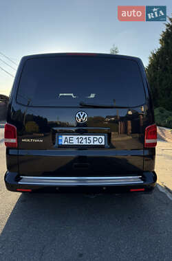 Мінівен Volkswagen Multivan 2012 в 
