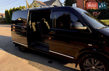 Мінівен Volkswagen Multivan 2012 в 