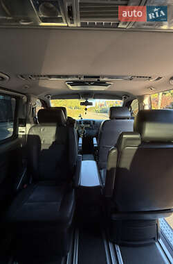 Мінівен Volkswagen Multivan 2012 в 