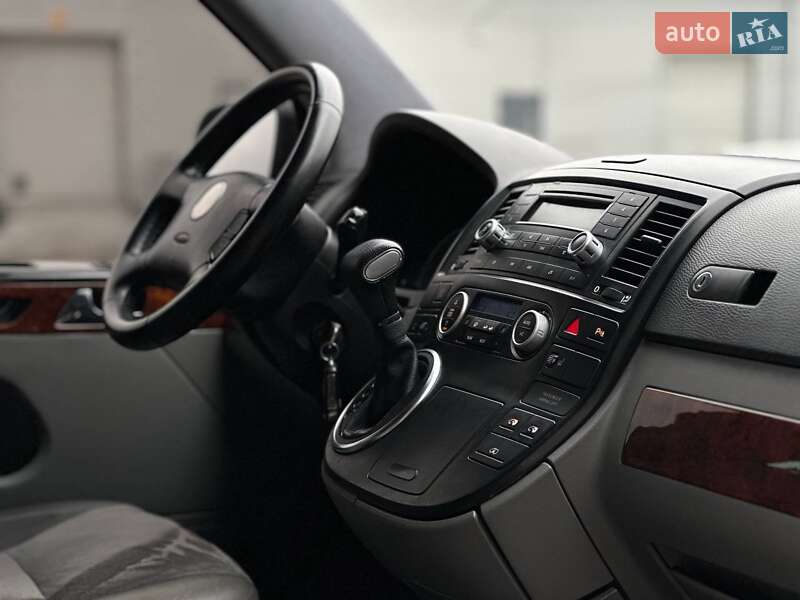 Мінівен Volkswagen Multivan 2006 в Києві