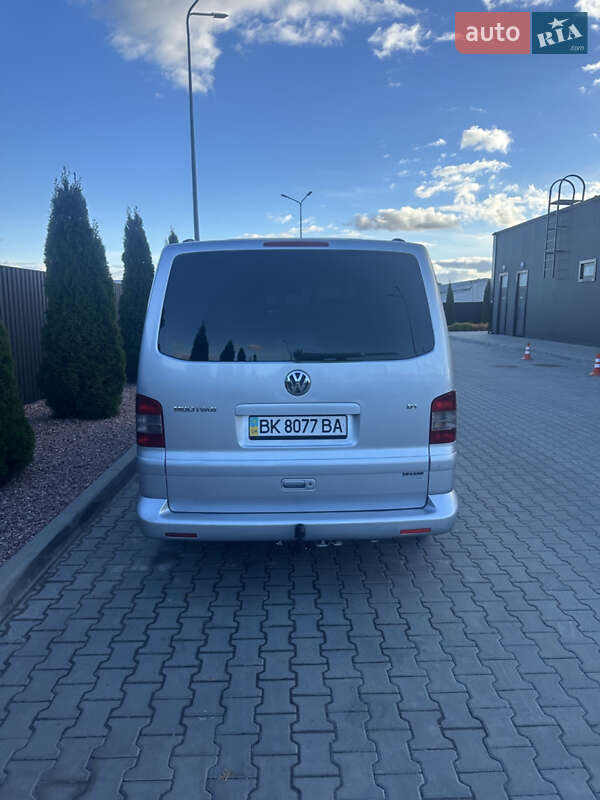 Мінівен Volkswagen Multivan 2005 в Тернополі