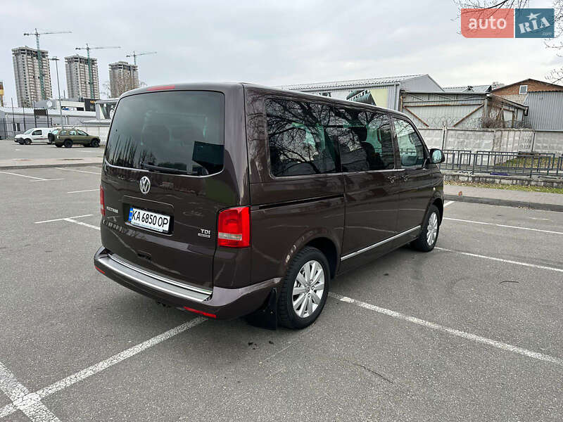 Мінівен Volkswagen Multivan 2012 в Києві