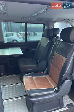 Мінівен Volkswagen Multivan 2011 в  фото 15 Мінівен Volkswagen Multivan 2011 в
