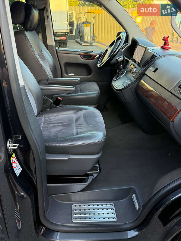 Мінівен Volkswagen Multivan 2009 в Харкові