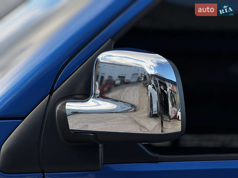 Мінівен Volkswagen Multivan 2007 в Житомирі