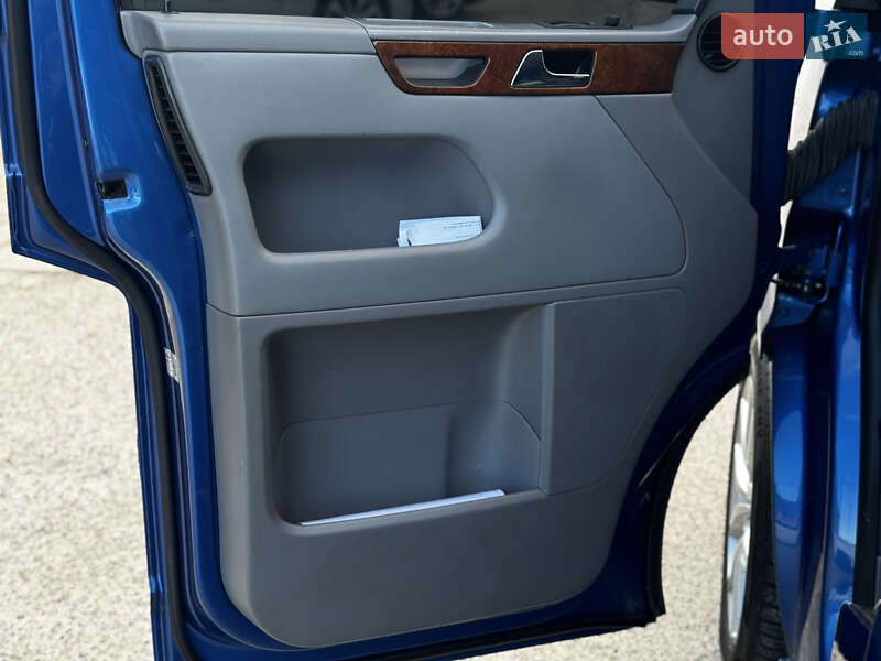 Мінівен Volkswagen Multivan 2007 в Житомирі