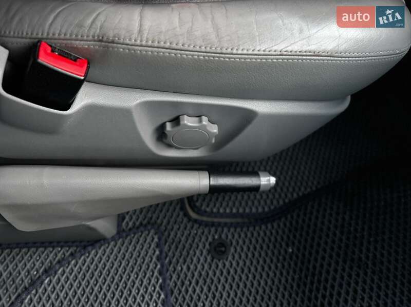 Мінівен Volkswagen Multivan 2007 в Житомирі