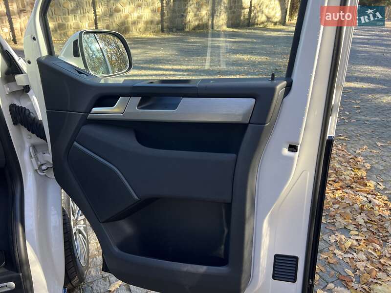 Минивэн Volkswagen Multivan 2017 в Черновцах фото 35 Минивэн Volkswagen Multivan 2017 в Черновцах