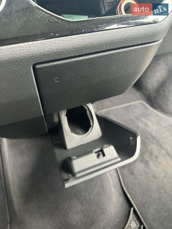 Минивэн Volkswagen Multivan 2016 в Виноградове