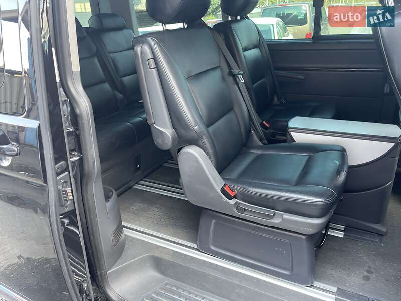 Мінівен Volkswagen Multivan 2012 в Києві