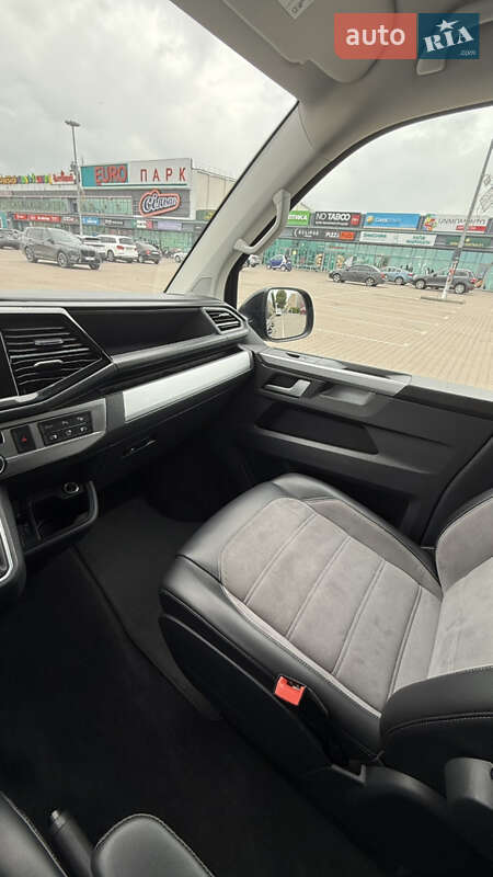 Мінівен Volkswagen Multivan 2020 в Києві