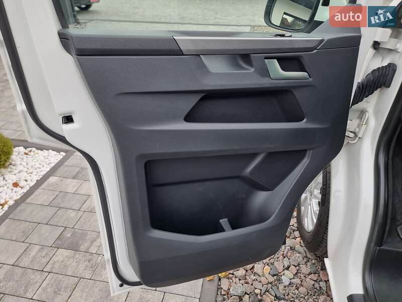 Мінівен Volkswagen Multivan 2020 в Радивиліві