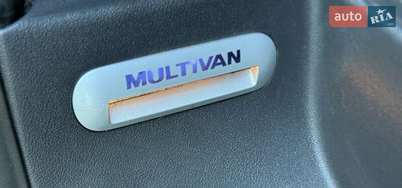 Мінівен Volkswagen Multivan 2013 в Дніпрі