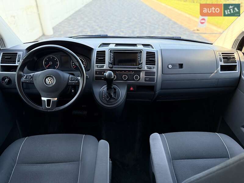 Мінівен Volkswagen Multivan 2013 в Дніпрі