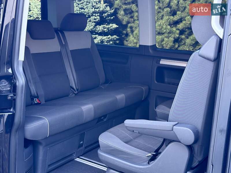 Мінівен Volkswagen Multivan 2013 в Дніпрі