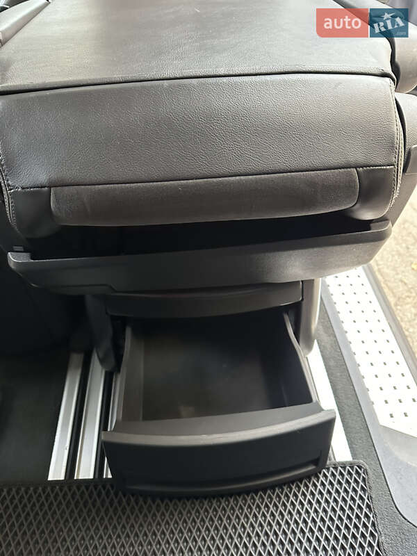 Минивэн Volkswagen Multivan 2011 в Харькове фото 36 Минивэн Volkswagen Multivan 2011 в Харькове