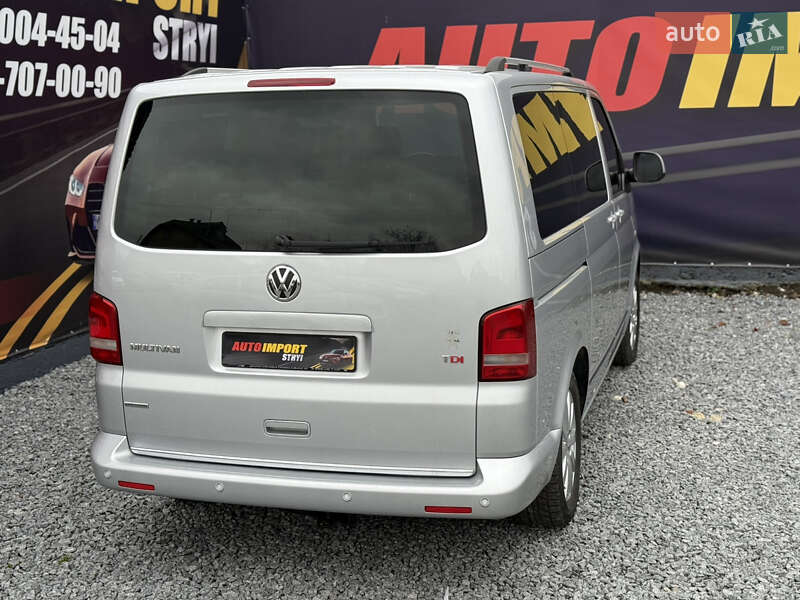 Мінівен Volkswagen Multivan 2011 в Стрию