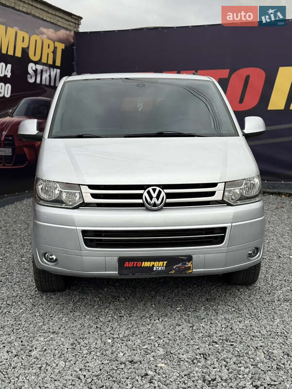 Мінівен Volkswagen Multivan 2011 в Стрию