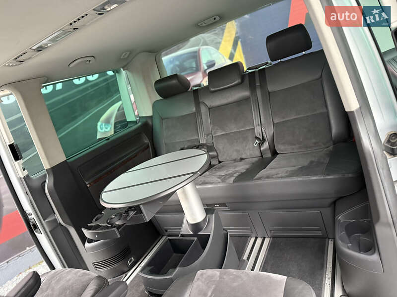 Мінівен Volkswagen Multivan 2011 в Стрию